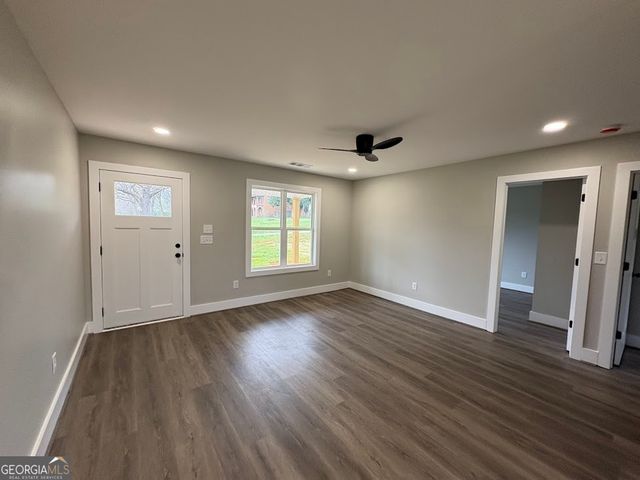 76 Gin Avenue, Bowersville, GA 30516