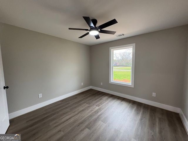 76 Gin Avenue, Bowersville, GA 30516