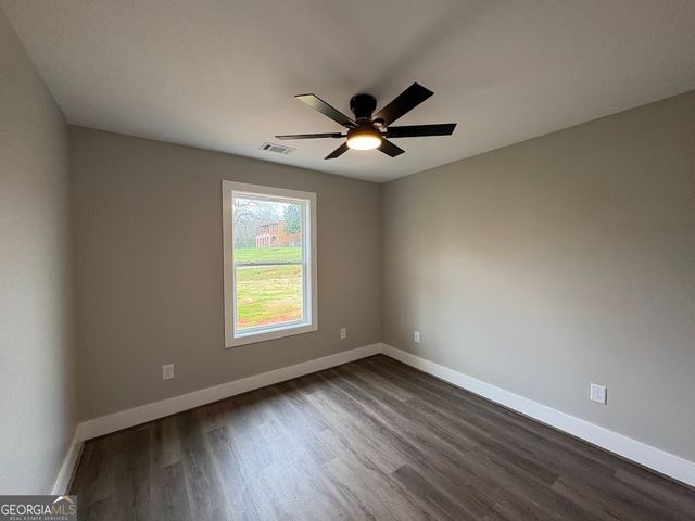 76 Gin Avenue, Bowersville, GA 30516