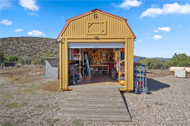 2404 S Knight Creek Road, Kingman, AZ 86401