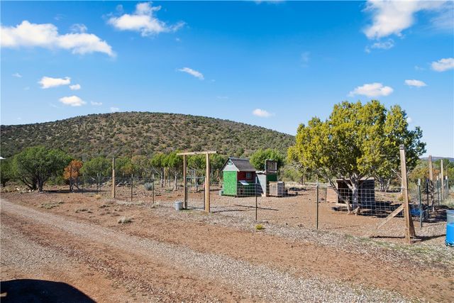 2404 S Knight Creek Road, Kingman, AZ 86401