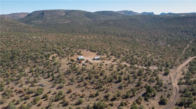 2404 S Knight Creek Road, Kingman, AZ 86401