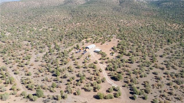 2404 S Knight Creek Road, Kingman, AZ 86401