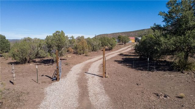 2404 S Knight Creek Road, Kingman, AZ 86401