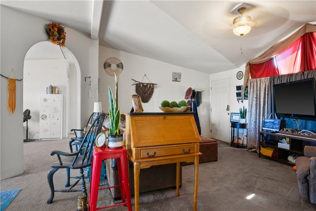 2404 S Knight Creek Road, Kingman, AZ 86401