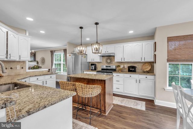 25 NELSON DR, Barnegat, NJ 08005