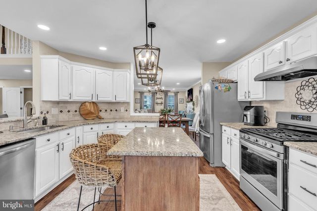 25 NELSON DR, Barnegat, NJ 08005