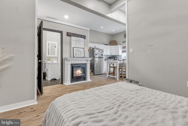 25 NELSON DR, Barnegat, NJ 08005