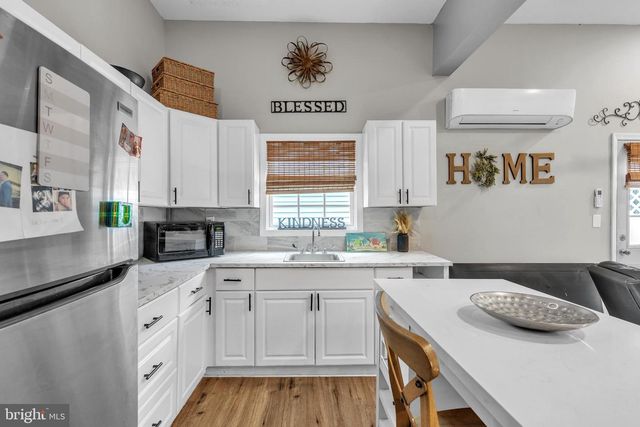 25 NELSON DR, Barnegat, NJ 08005