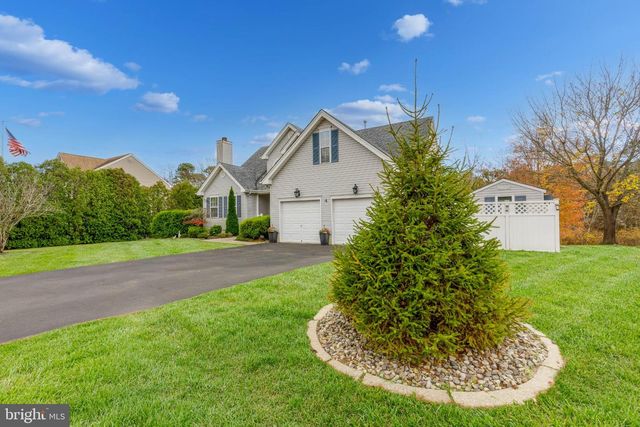 25 NELSON DR, Barnegat, NJ 08005