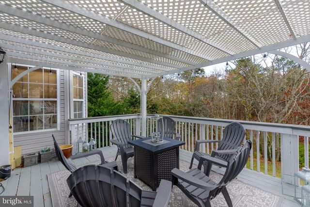 25 NELSON DR, Barnegat, NJ 08005