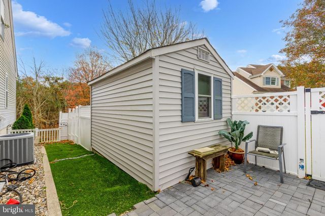 25 NELSON DR, Barnegat, NJ 08005