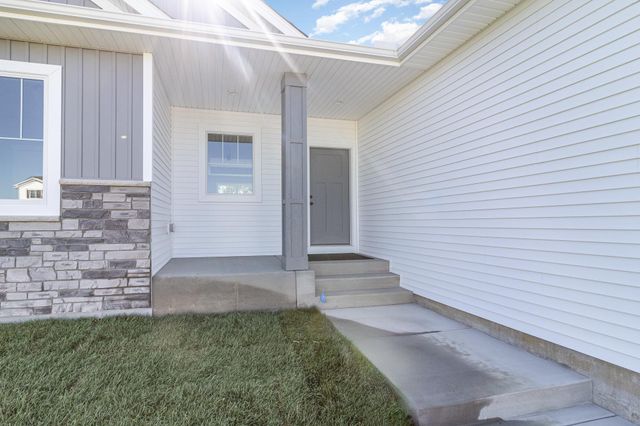 21263 Tippecanoe Street NE, Cedar, MN 55011