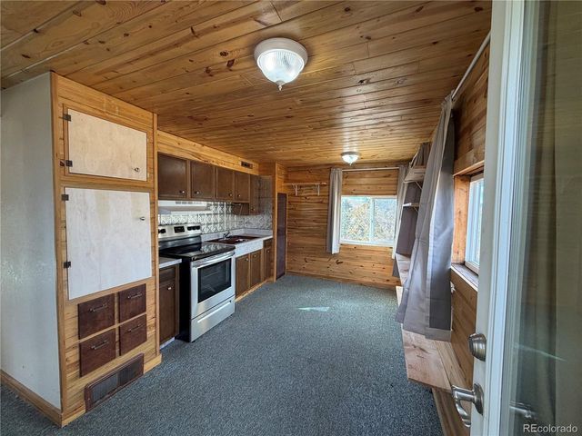 587 Willow St, Hartsel, CO 80449