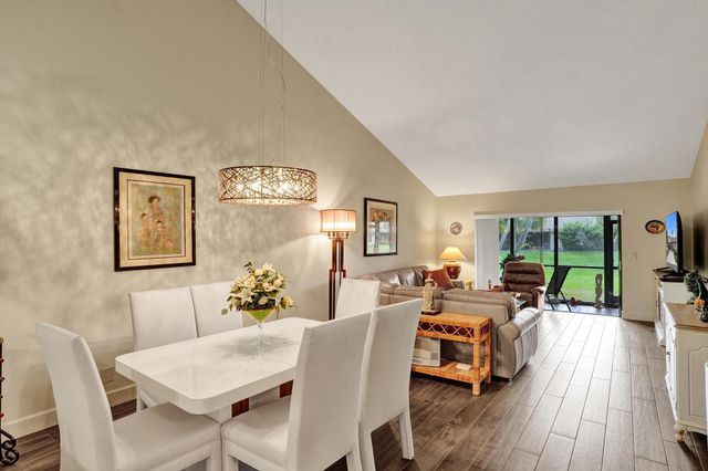 410 Buttonwood Place, Boca Raton, FL 33431