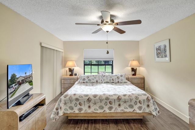 410 Buttonwood Place, Boca Raton, FL 33431