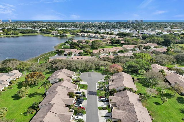 410 Buttonwood Place, Boca Raton, FL 33431