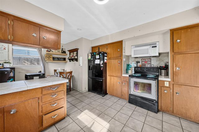 2230 Woodwind Way, League City, TX 77573