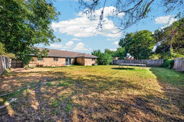 2230 Woodwind Way, League City, TX 77573