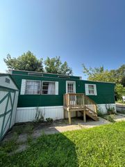 508 Rosedale Avenue 18, Park City, IL 60085