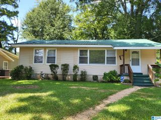 2202 26TH AVENUE N, Bessemer, AL 35023