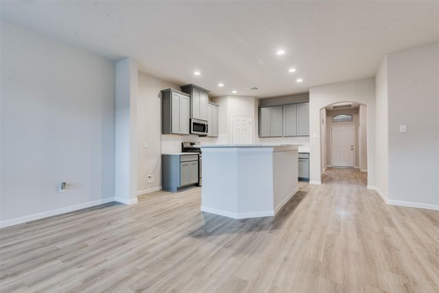 27079 Badger Way E, Magnolia, TX 77354