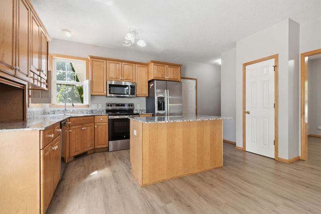 9260 Icosa Street, Lakeville, MN 55044