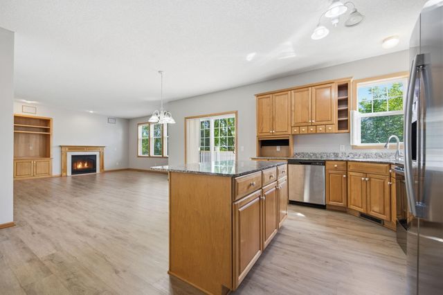 9260 Icosa Street, Lakeville, MN 55044