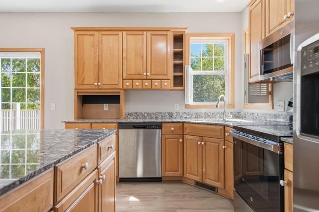9260 Icosa Street, Lakeville, MN 55044