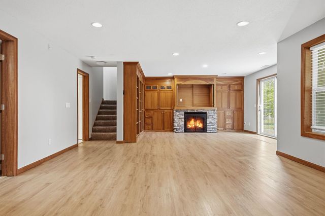 9260 Icosa Street, Lakeville, MN 55044
