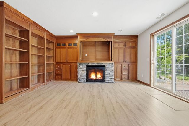 9260 Icosa Street, Lakeville, MN 55044
