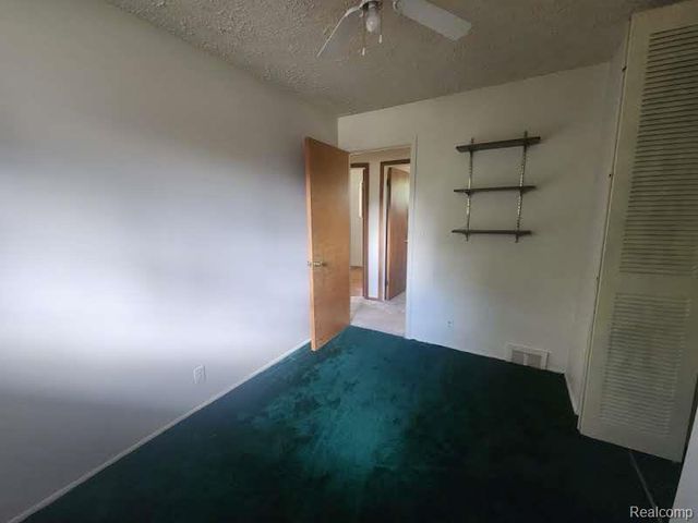 3804 Embarcadero Street, Waterford, MI 48329