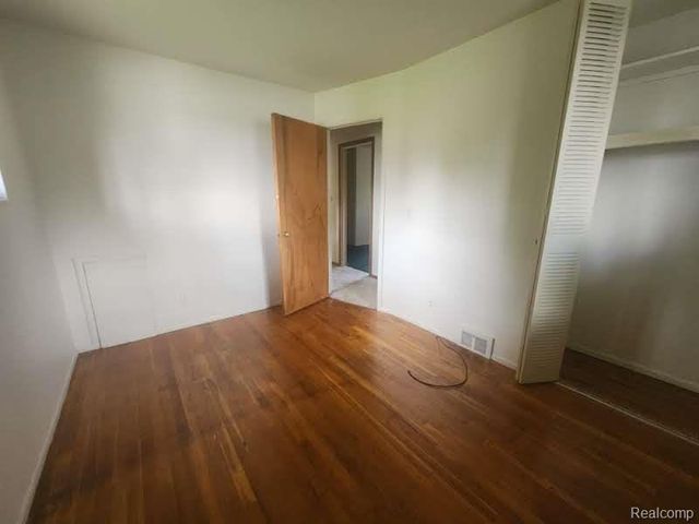 3804 Embarcadero Street, Waterford, MI 48329
