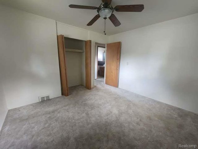 3804 Embarcadero Street, Waterford, MI 48329