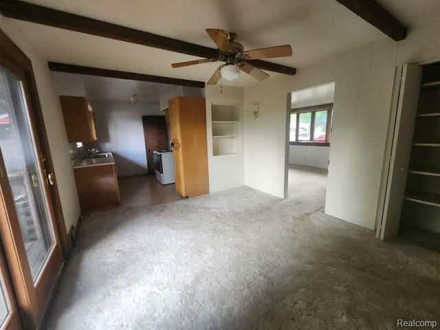 3804 Embarcadero Street, Waterford, MI 48329