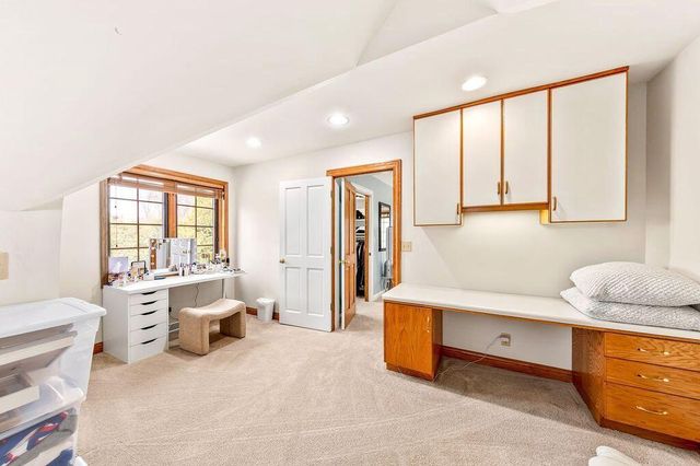 150 Bunker Hill DRIVE, Brookfield, WI 53005