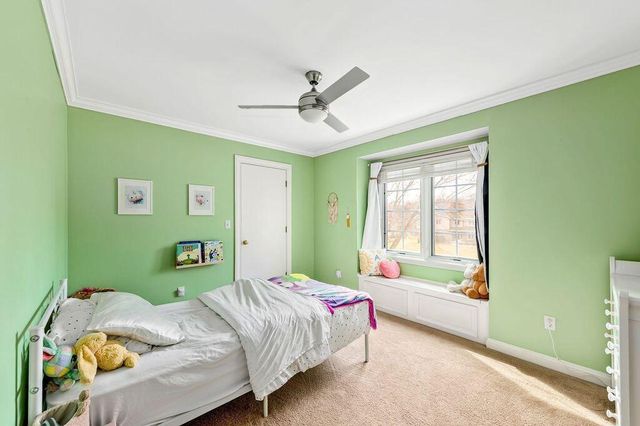 150 Bunker Hill DRIVE, Brookfield, WI 53005