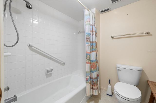 212 LAKEWOOD DRIVE 212D, Bradenton, FL 34210