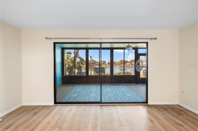 212 LAKEWOOD DRIVE 212D, Bradenton, FL 34210