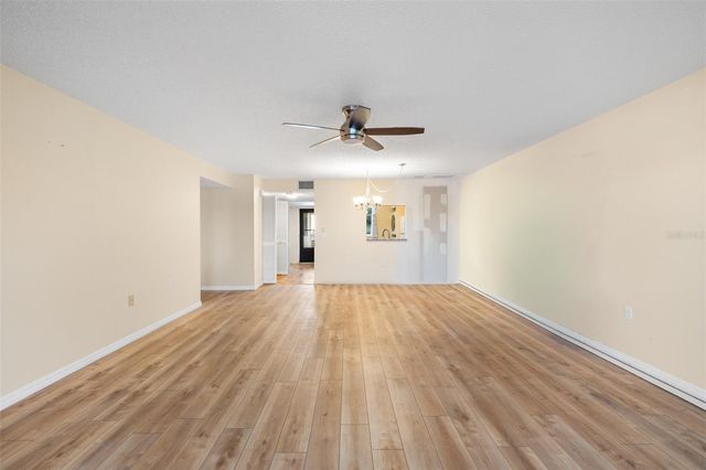 212 LAKEWOOD DRIVE 212D, Bradenton, FL 34210