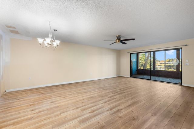 212 LAKEWOOD DRIVE 212D, Bradenton, FL 34210