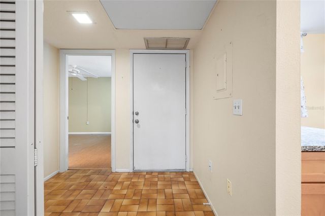 212 LAKEWOOD DRIVE 212D, Bradenton, FL 34210