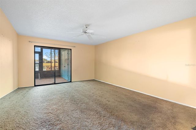 212 LAKEWOOD DRIVE 212D, Bradenton, FL 34210