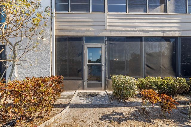 212 LAKEWOOD DRIVE 212D, Bradenton, FL 34210