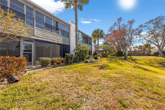 212 LAKEWOOD DRIVE 212D, Bradenton, FL 34210