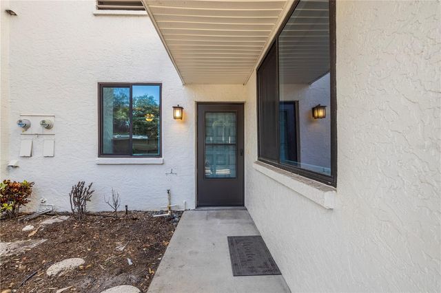 212 LAKEWOOD DRIVE 212D, Bradenton, FL 34210