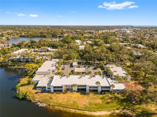 212 LAKEWOOD DRIVE 212D, Bradenton, FL 34210