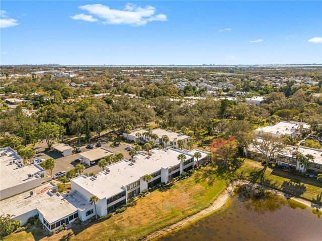 212 LAKEWOOD DRIVE 212D, Bradenton, FL 34210