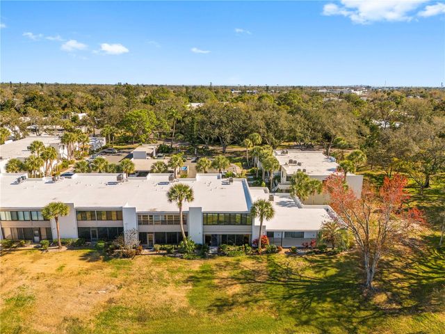 212 LAKEWOOD DRIVE 212D, Bradenton, FL 34210