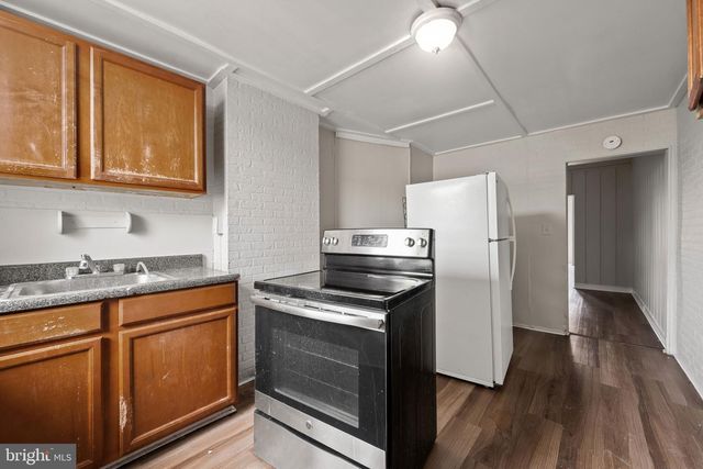 225 N LUZERNE AVE, Baltimore, MD 21224